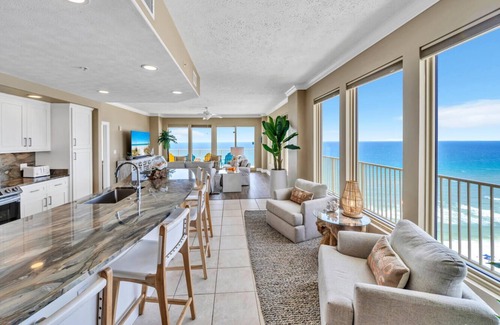 Thomas Drive Condo | ☀️Corner Condoa~ Gulf Front ~ Remodeled ~ 2 Pools ~ 3BR Gulf Crest 2107A