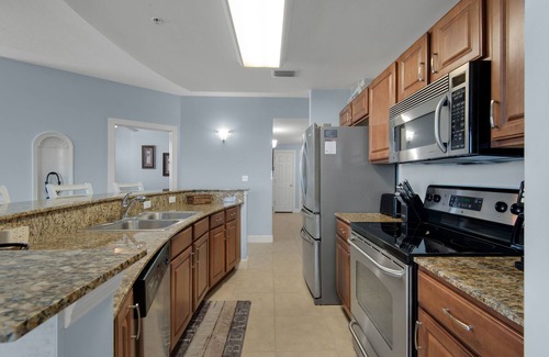 Panama City Beach Condo | CORNER UNIT WITH AMAZING VIEWS AND FREE BEACH SERVICE!