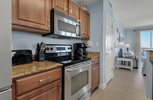 Panama City Beach Condo | CORNER UNIT WITH AMAZING VIEWS AND FREE BEACH SERVICE!