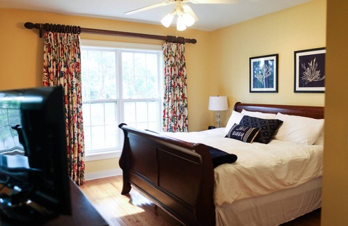 Dune Allen Beach House | Cottage House off 30A. 4bd/3bth. Need extra room? Guest house next door.