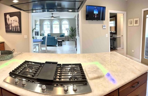 Warrington House | Country Club Estate close to NAS - EV charger