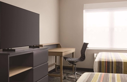 Panama City Hotel | Country Inn & Suites by Radisson, Panama City, FL