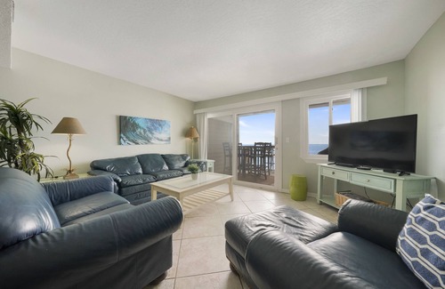 Fort Walton Beach - Destin House | Cozy 4BR Townhouse DIRECTLY ON THE BEACH!