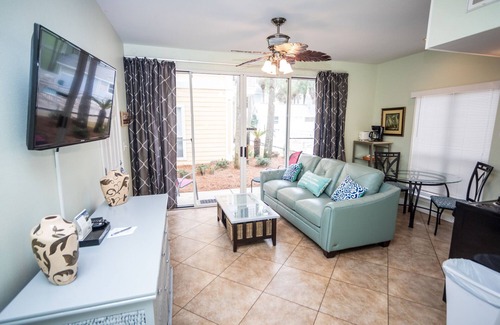 Crystal Beach Apartment | Crystal Beach Cottage, steps to beach & pool. Close to shopping, restaurants!