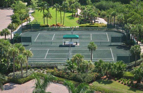 Park Shore Condo | Dazzling 9th floor views of the Gulf! CL0903