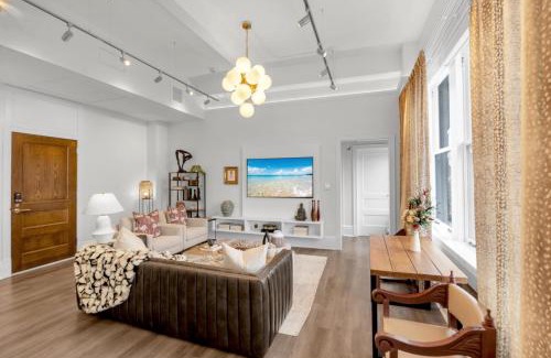 Downtown House | DeLuna Vista