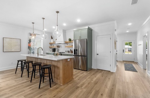 Riviera Beach House | Designer House-Pool-Walk 2 beach