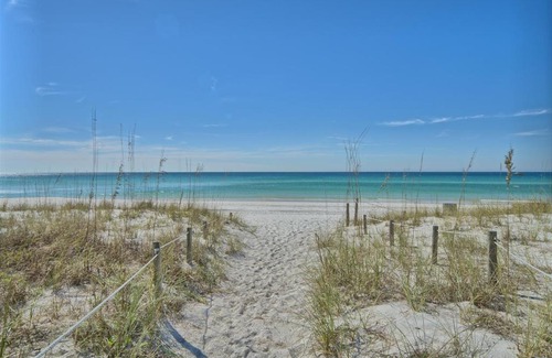 Gulf Lagoon Beach Apartment | Dunes of Panama