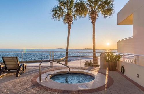 Holiday Isle Apartment | East Pass 505