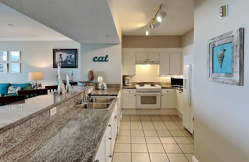 Panama City Beach Condo | Emerald Beach Resort by Southern Vacation Rentals