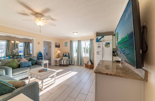 Biltmore Beach House | Emerald Beach Cottage-PCB-Gorgeous 1950s Vintage Cottage-Short Walk to Beach-Fire Pit-Pet Friendly