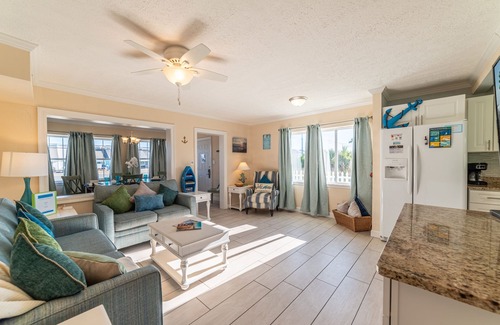Biltmore Beach House | Emerald Beach Cottage-PCB-Gorgeous 1950s Vintage Cottage-Short Walk to Beach-Fire Pit-Pet Friendly