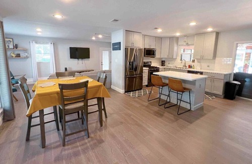 Mary Esther House | Emerald Coast Oasis. Entire Home with Private Pool! 3BR/2BA