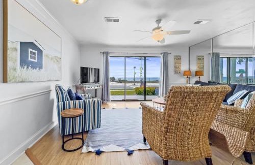 Laguna Beach Apartment | Emerald Shores #1001 Condo