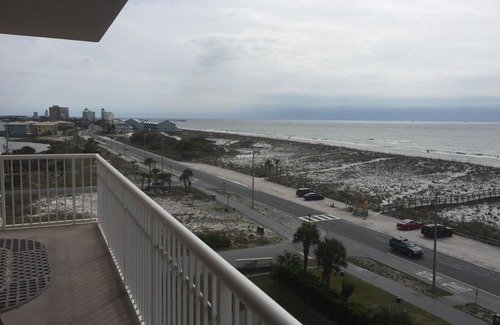 Pensacola Beach Condo | Enjoy late summer and early fall in Paradise. Don’t miss out- Reserve today!