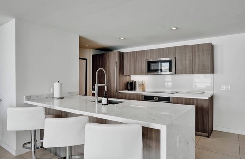 Central Beach Apartment | Exclusive Beachside Condo with 5-star Amenities