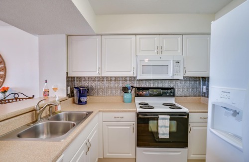 Gulf Lagoon Beach Condo | FREE BEACH SERVICE thru Oct 🏖️ Fall Dates Available🏝️Check out our reviews! 🌟