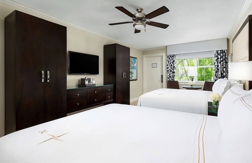 Uptown - Upper Duval House | Get Ready for Your Florida Adventure! 2 Modish Units Onsite Dining, Bike Rental!