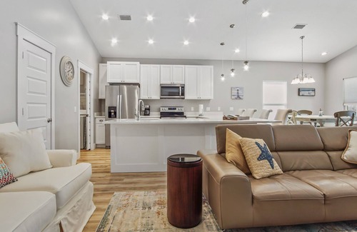 Laguna Beach Estates House | "GONE COASTAL'"JUST STEPS TO SUGAR WHITE SANDS AND EMERALD WATERS