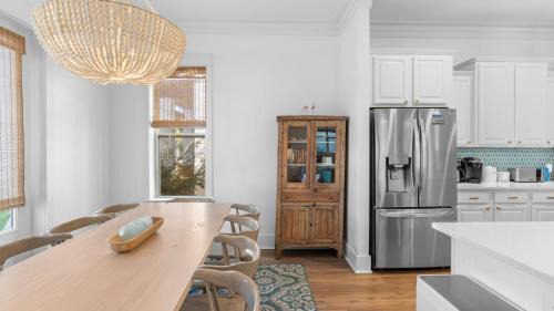 Rosemary Beach House | Good Day Sunshine by AvantStay Sleeps 16 Pool Private Beach Access