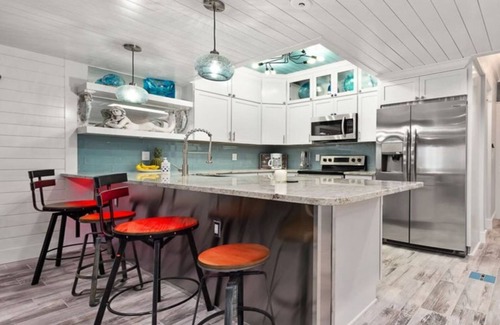 Crystal Beach Condo | GORGEOUS, TOTALLY RENOVATED CONDO ON BEACH.GREAT VIEWS, WATCH THE WORLD GO BY!