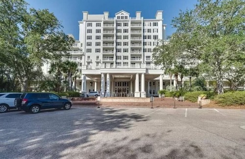 Baytowne Wharf Condo | Grand Sandestin 6th floor Studio with amazing bay view