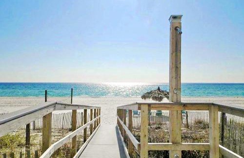 Long Beach Apartment | Grandview East 1503