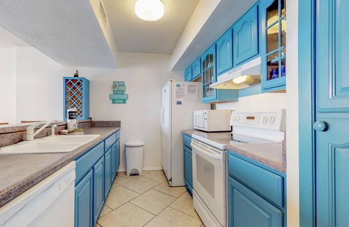 Gulf Lagoon Beach Condo | Gulf-front condo w/view, 3 resort pools, tennis & 1,500 ft of resort beachfront