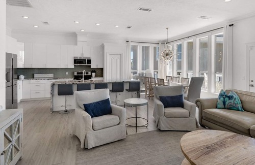 Seacrest House | Gulf-Front, Pool, Stunning Gulf Views, Beach Setup + Free Attraction Tickets!