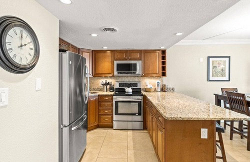 Holiday Isle Condo | Gulf Front With the Best Sunrise View, Plus FREE Beach Service (603)