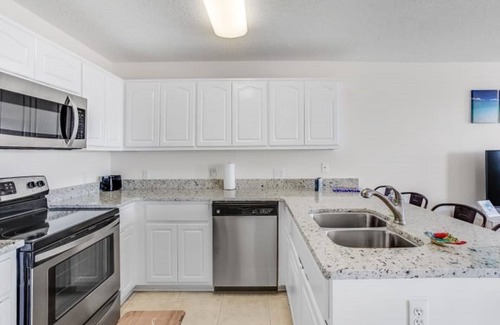Navarre Beach Condo | Gulf Island 233-1 Bedroom Condo with hall bunks and a sleeper sofa/Sleeps 6