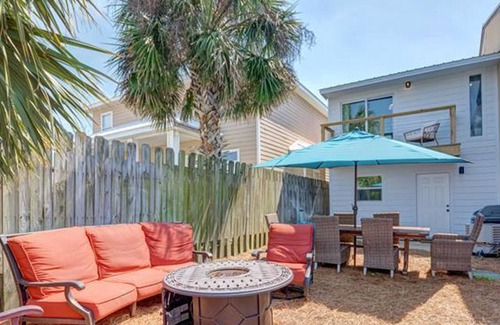 Sunnyside On The Gulf House | Gulf View Townhome! Quiet end of PCB, across from Gulf!
