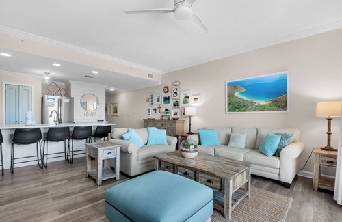 Fort Walton Beach - Destin Condo | ☀️Gulf Views⛱️Beach Service-100 Steps2Beach-Pool +Hot Tub-2BR Beach Resort 406☀️