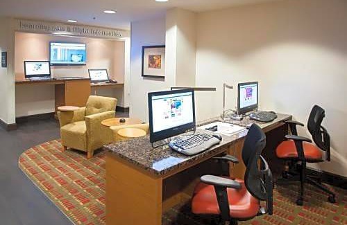 Northeast Pensacola Hotel | Hampton Inn Pensacola-Airport