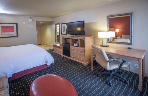 Northeast Pensacola Hotel | Hampton Inn Pensacola-Airport