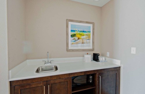 Mary Esther Hotel | Hampton Inn & Suites Mary Esther-Fort Walton Beach 1 King Studio Suite Hearing Accessible
