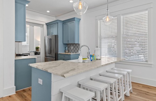 Village of Sugar Beach House | Heated Pool*Golf Cart*Bikes*Walk2Beach