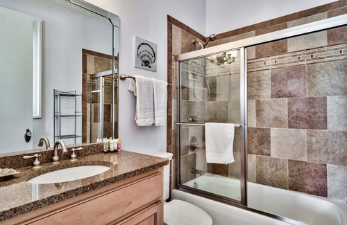 Laguna Beach House | High Dune - 5 Bedroom Home - Private Pool & Hot Tub! West End - Elevator!!!