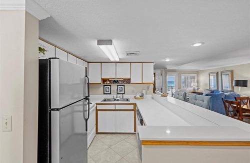 Holiday Isle Condo | Holiday Surf Unit 523