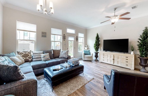 Crescent Beach House | House ∙ 4 bedrooms ∙ 8 guests