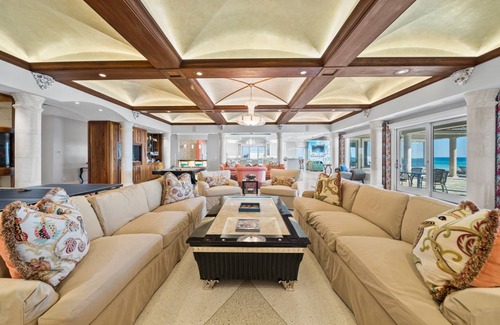 Four Mile Village House | House ∙ 7 bedrooms ∙ 18 guests