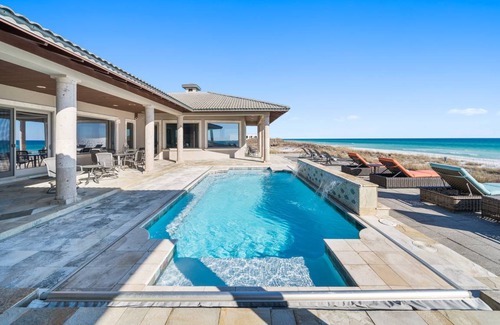 Four Mile Village House | House ∙ 7 bedrooms ∙ 18 guests