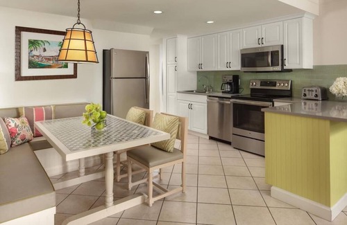 Truman Annex Condo | Hyatt Sunset Harbor, 2BD overlooking the stunning and beautiful Gulf of Mexico!