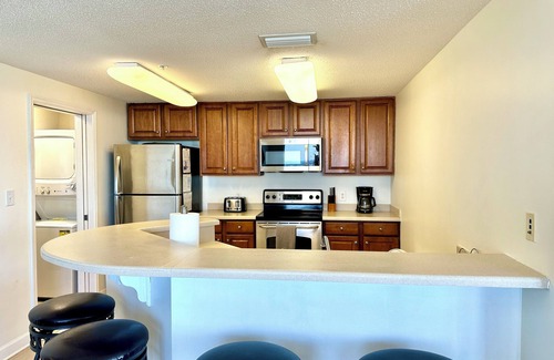 Lower Grand Lagoon Condo | Incredible Penthouse Breathtaking Views WiFi Parking Garage 2 Pools & Spas Gym