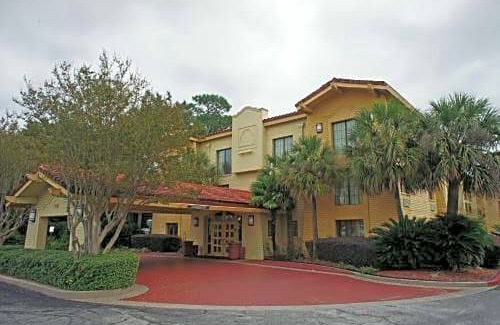 Northeast Pensacola Hotel | La Quinta Inn by Wyndham Pensacola