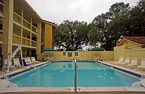 Northeast Pensacola Hotel | La Quinta Inn by Wyndham Pensacola
