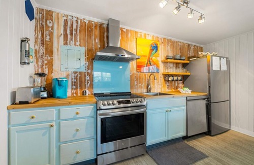 Laguna Beach Condo | Laguna Beach|Quadplex of Beach Condos|Walk to Beach|Pet Friendly