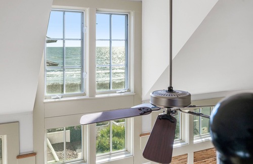 Panama City Beach Apartment | Lamberth Carriage House - Gulf Views! Steps to the Beach! Free Bikes, Fitness, Tennis