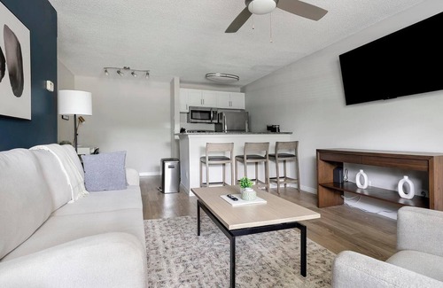 Villas Apartment | Landing | Chic 1BD, Gym, Clubhouse