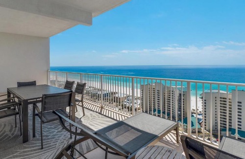 Panama City Beach House | Large 3 Bd Penthouse 2020 In Laketown, Great Views and Amenities!